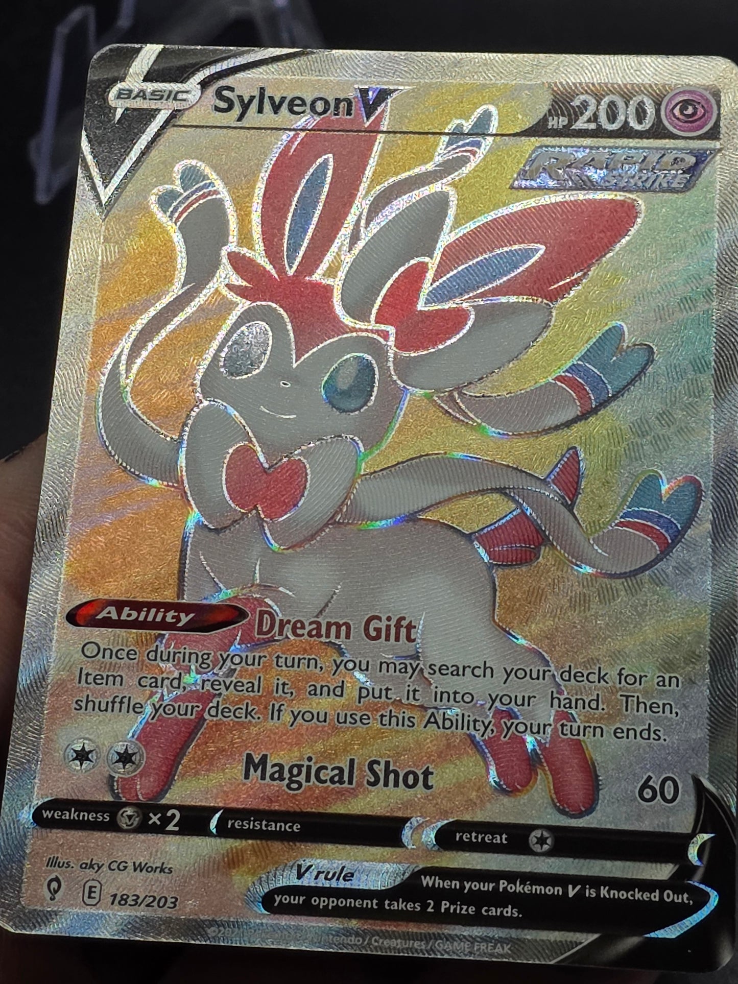 Sylveon V Full Art 183/203 Ultra Rare Evolving Skies Pokemon TCG NM/M