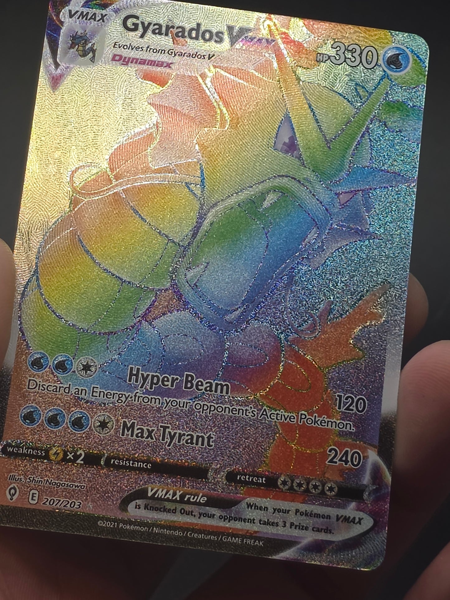 Gyarados VMAX 207/203 Evolving Skies Rainbow Rare Full Art Holo