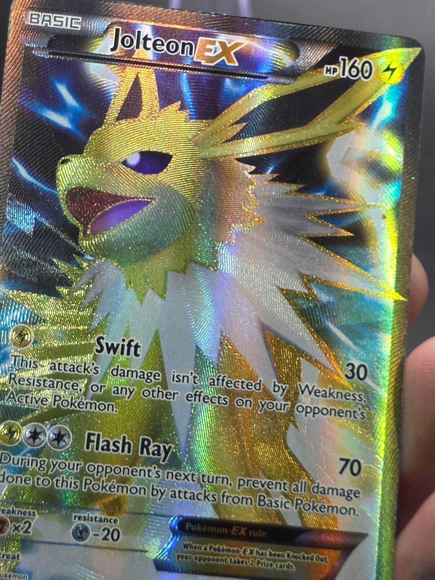 Jolteon EX #28a/83 – Sun & Moon Generations Ultra RarePokemon 2017 LP